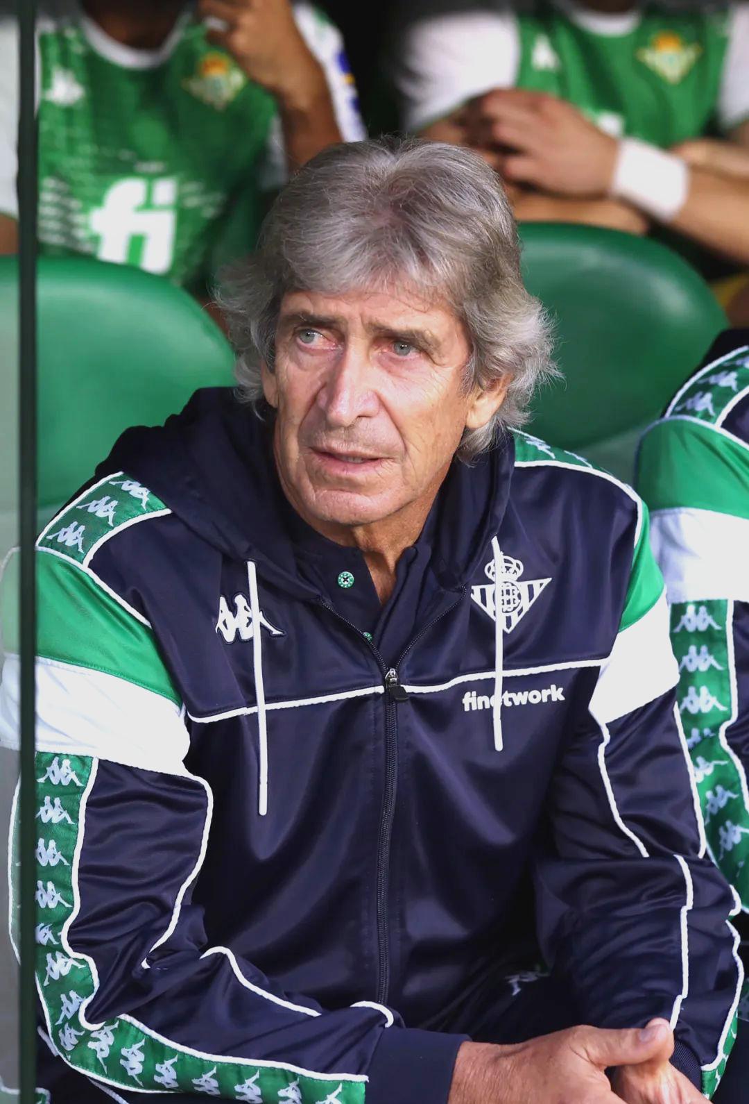 关于西甲赛后再迎强敌，瓦伦西亚主帅复盘，主帅态度——更衣室稳定，高层口径保持一致的信息