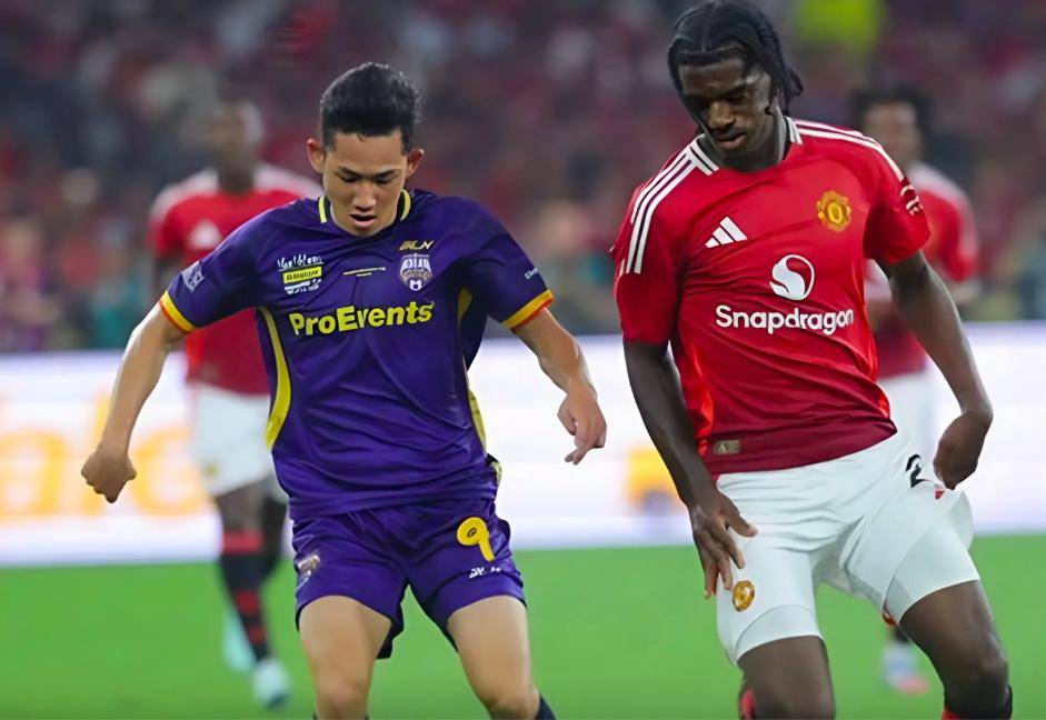 包含国际比赛日突围战来临，曼联围绕全明星赛临场应变，态度坚定，资深球员宣示担当的词条